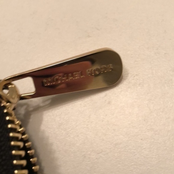 Michael kors black studded heart wristlet clutch - Picture 7 of 7